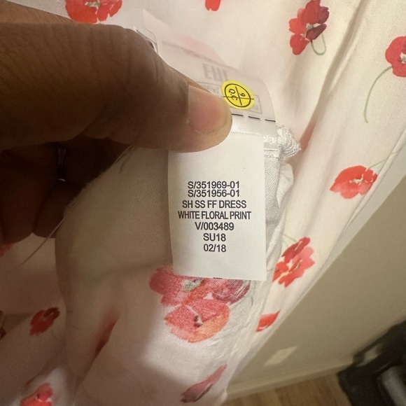 GAP White and Red Flutter Sleeve Sundress - Picture 9 of 9